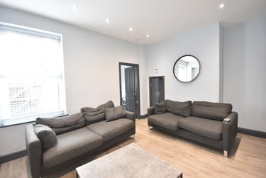 5 bed flat, Malcolm Street, Ouseburn, Newcastle, NE65PL - Image 2